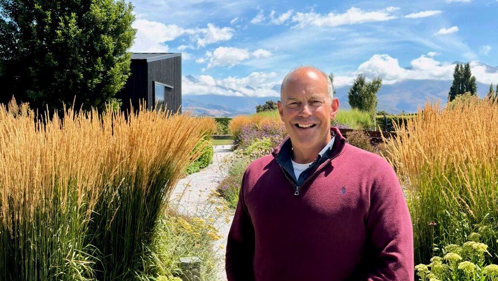 New Zealand's Best Homes with Phil Spencer - S2