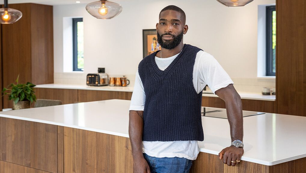 Extraordinary Extensions S2