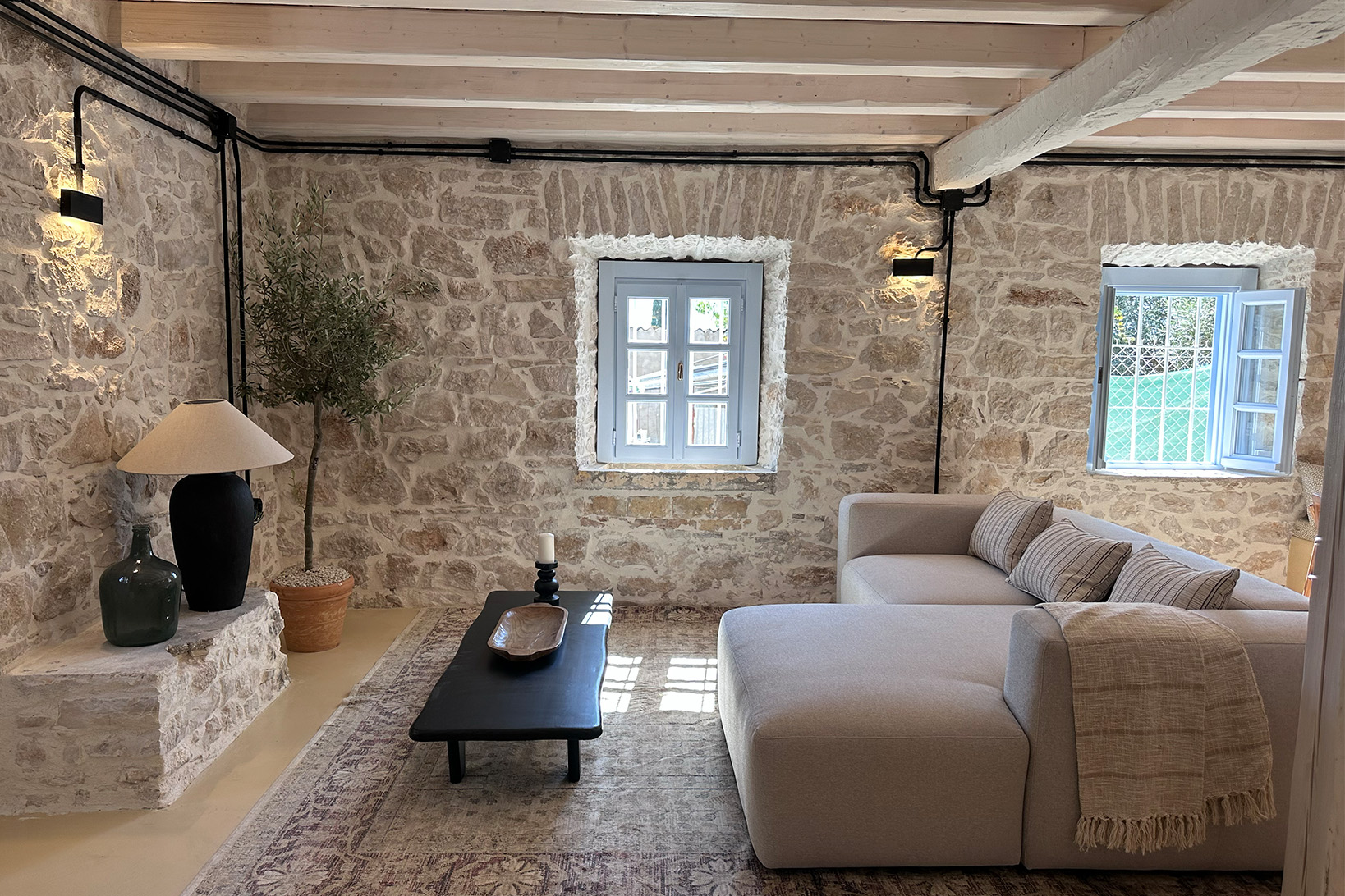 f182fbe0-ead4-40ce-a831-734410ee2e10