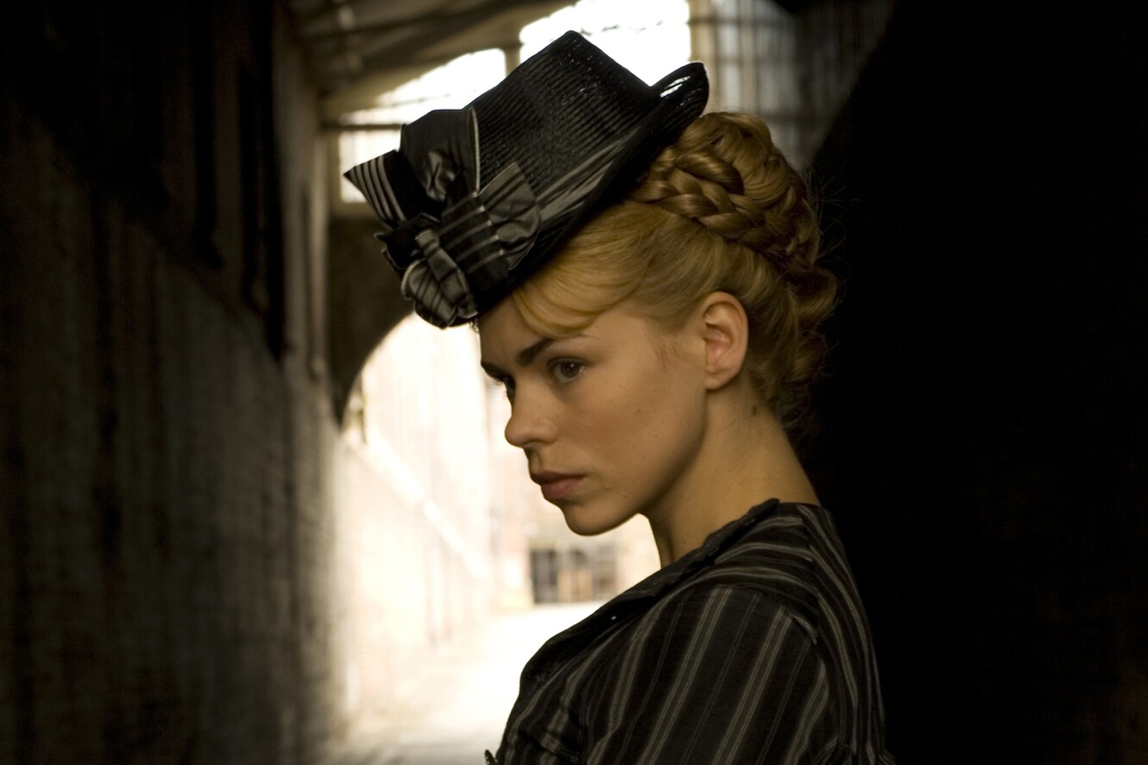 Sally Lockhart Mysteries: The Shadown in the North